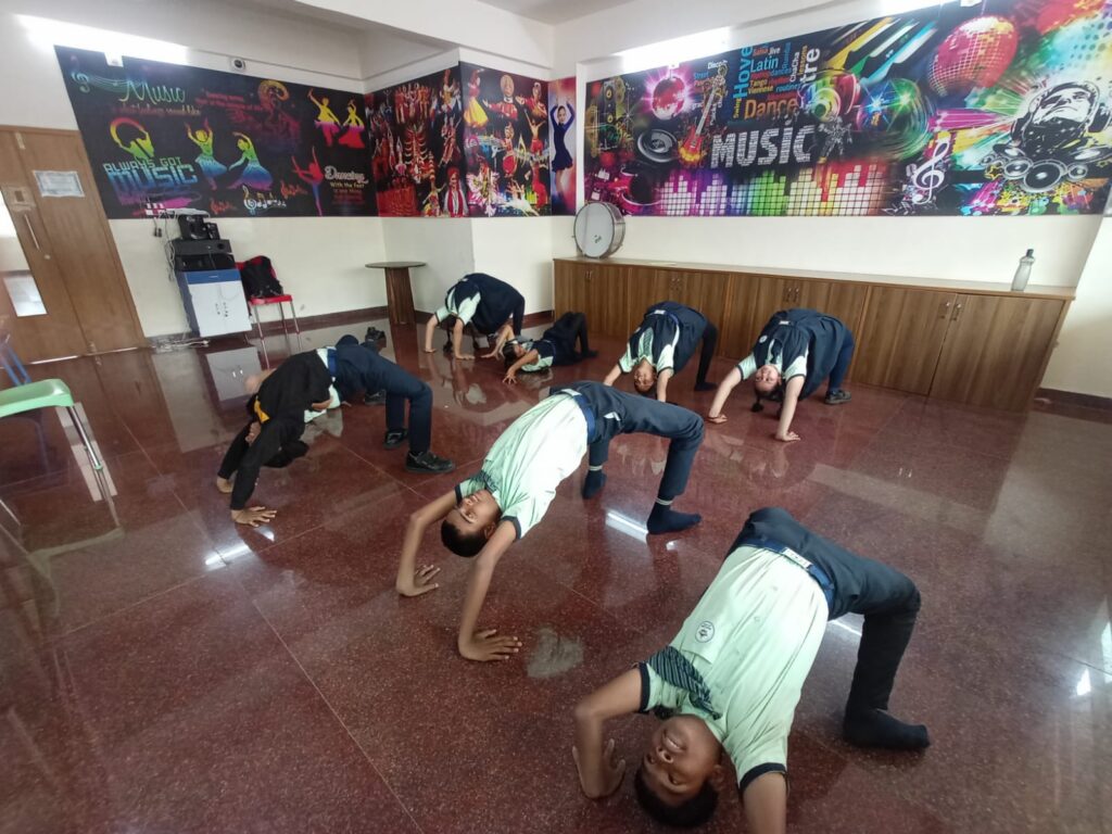 tie up with schools